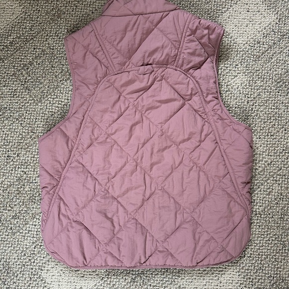 Amazon vest - Picture 2 of 2
